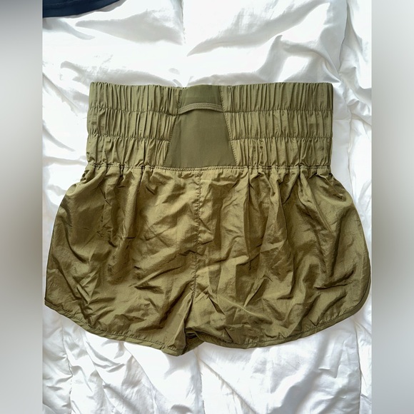 NWT! Free People Way Home Short- Army- Size M - Picture 4 of 5